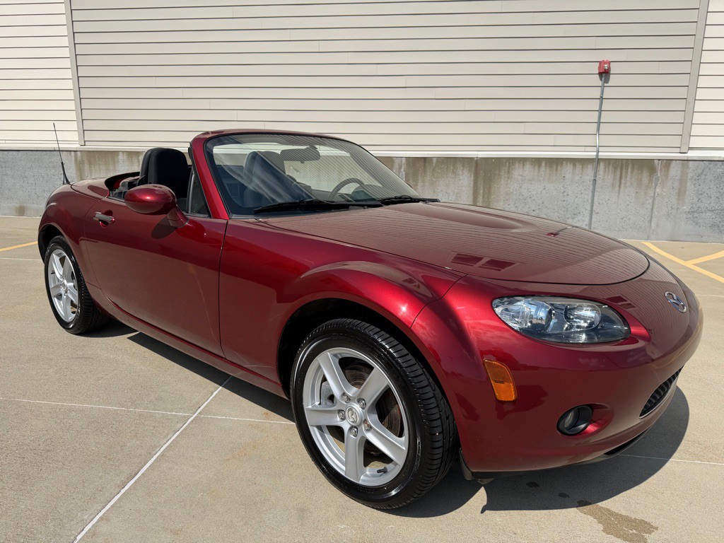 2007 Mazda MX-5 Miata Image 1