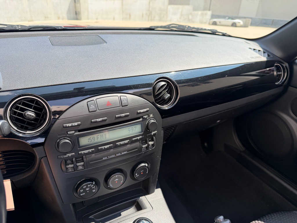 2007 Mazda MX-5 Miata Image 15