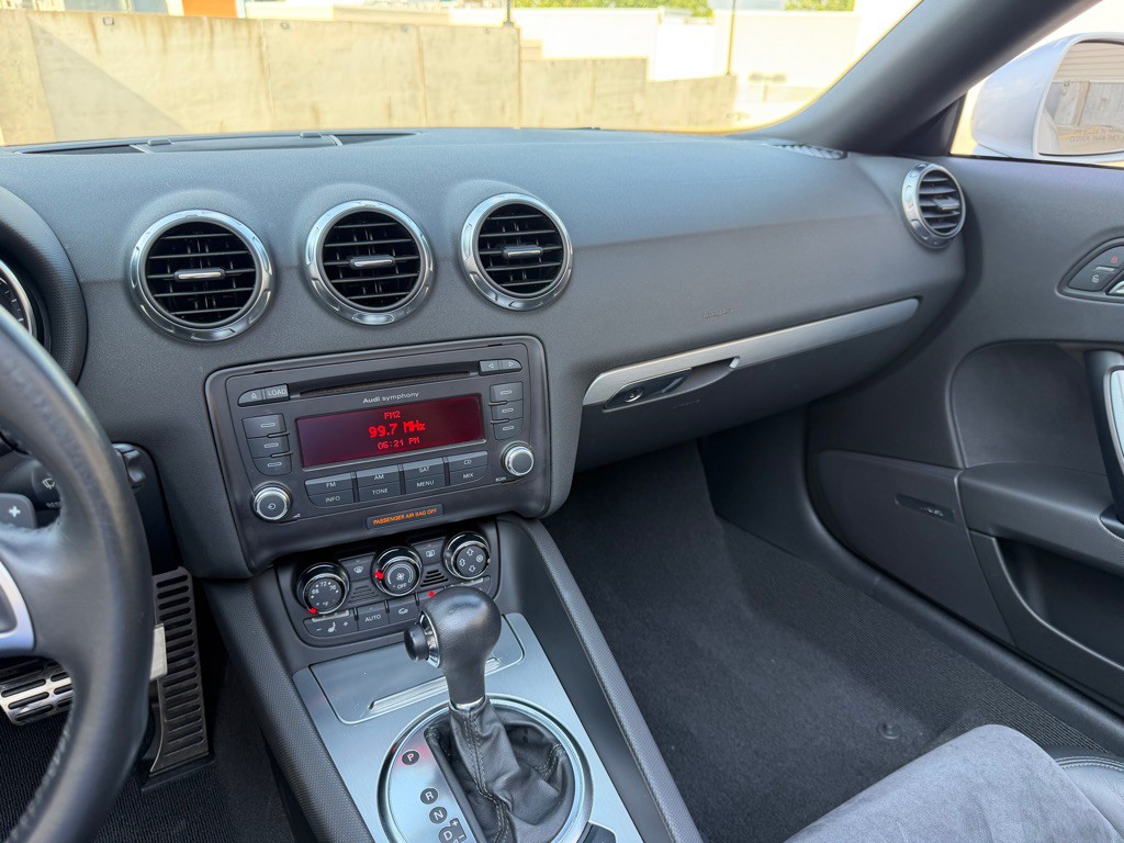 2008 Audi TT Image 18