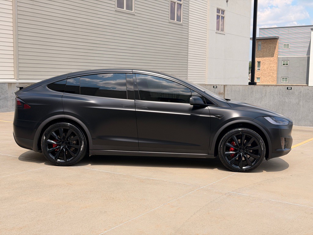 2020 Tesla Model X Image 8