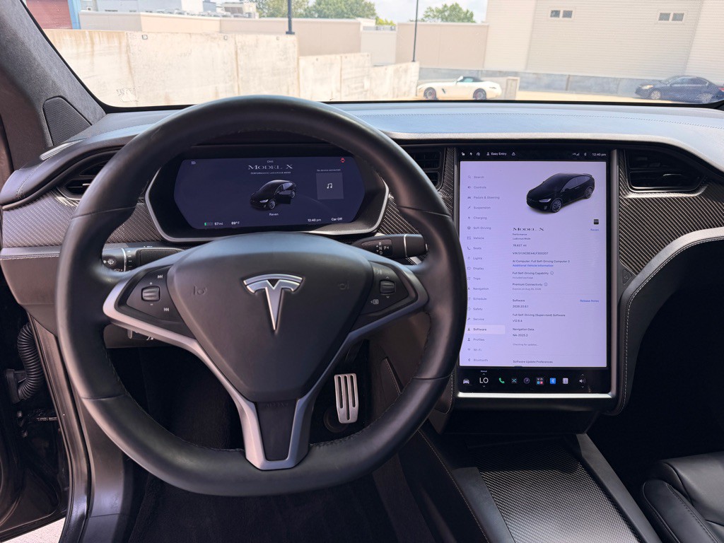 2020 Tesla Model X Image 12