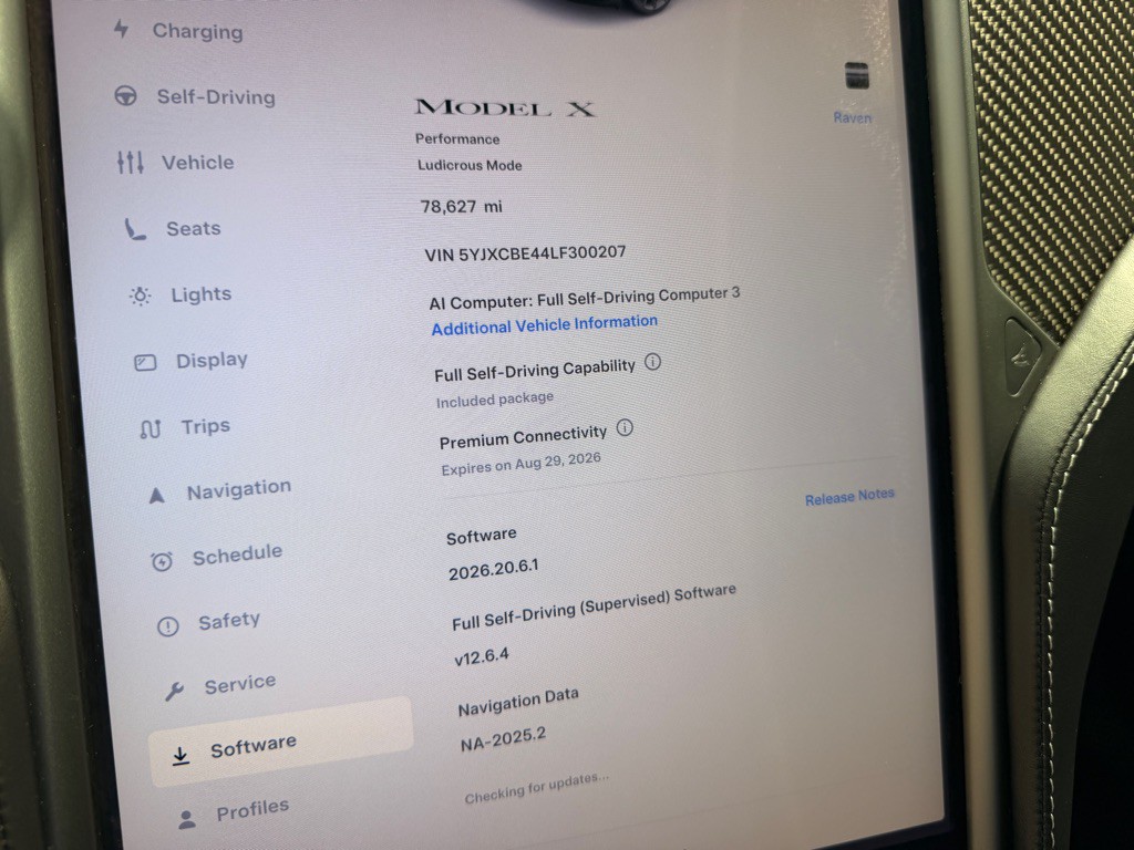 2020 Tesla Model X Image 13