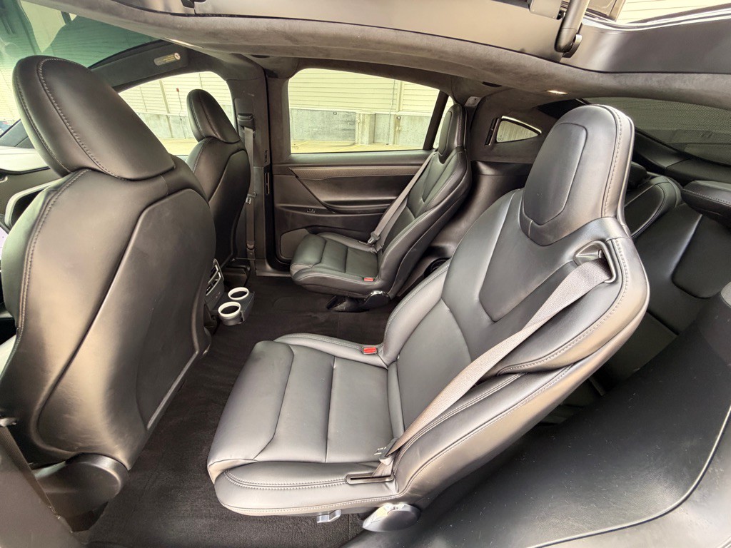 2020 Tesla Model X Image 17