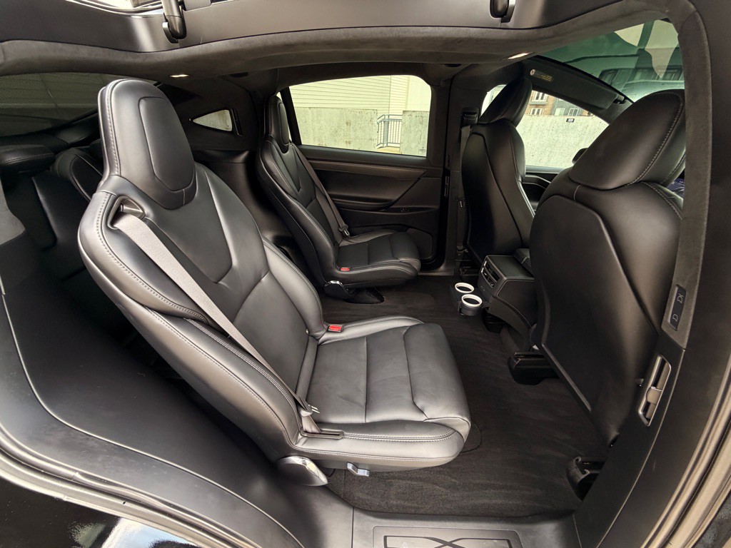 2020 Tesla Model X Image 20