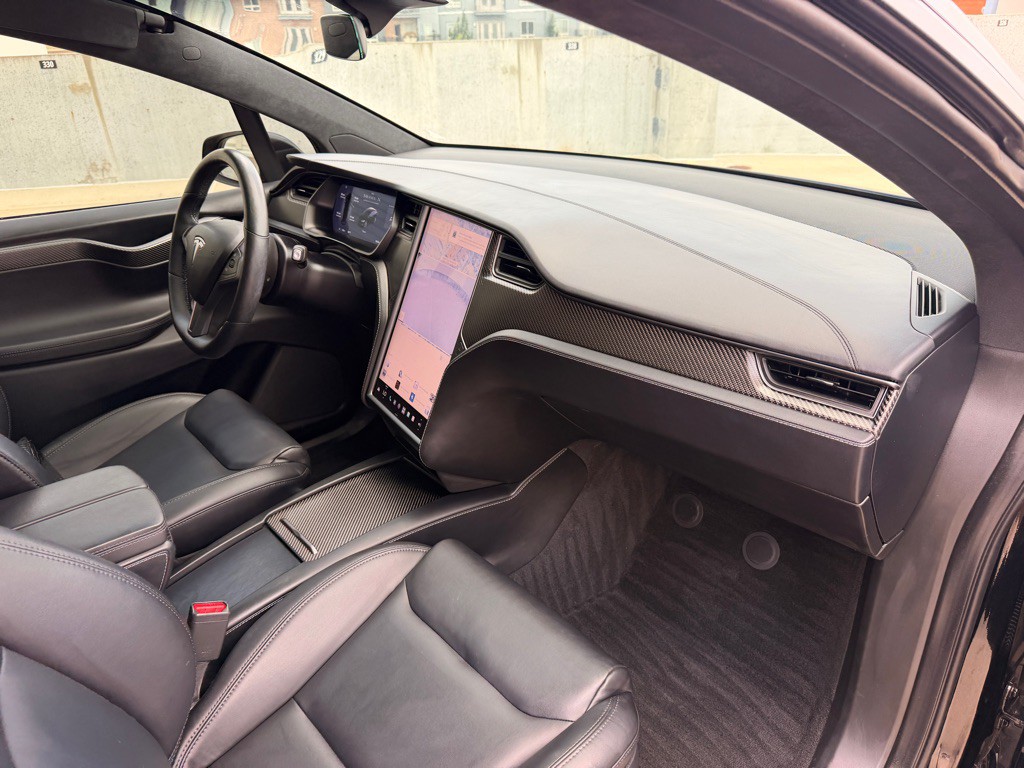 2020 Tesla Model X Image 23