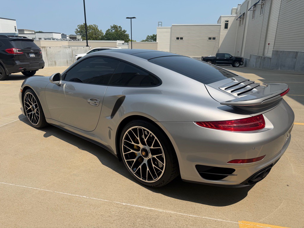 2015 Porsche 911 Image 6