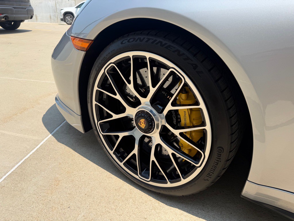 2015 Porsche 911 Image 10