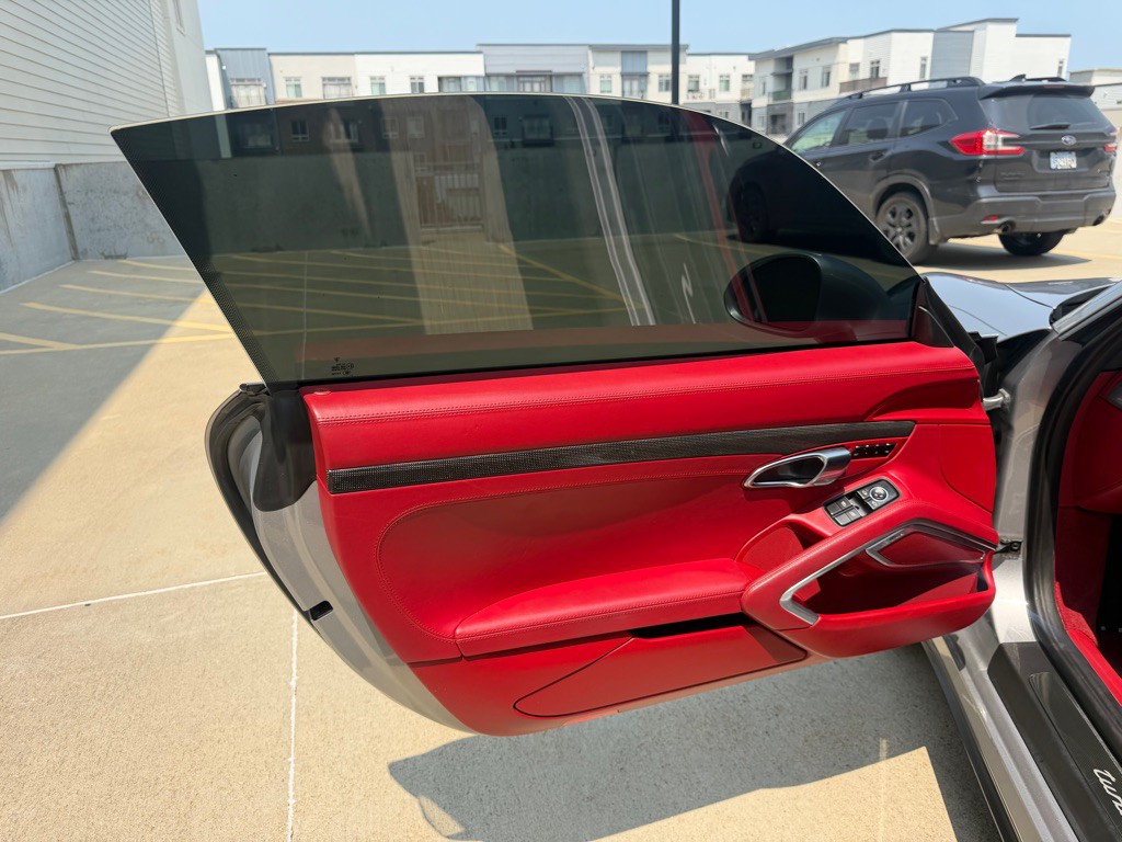 2015 Porsche 911 Image 11