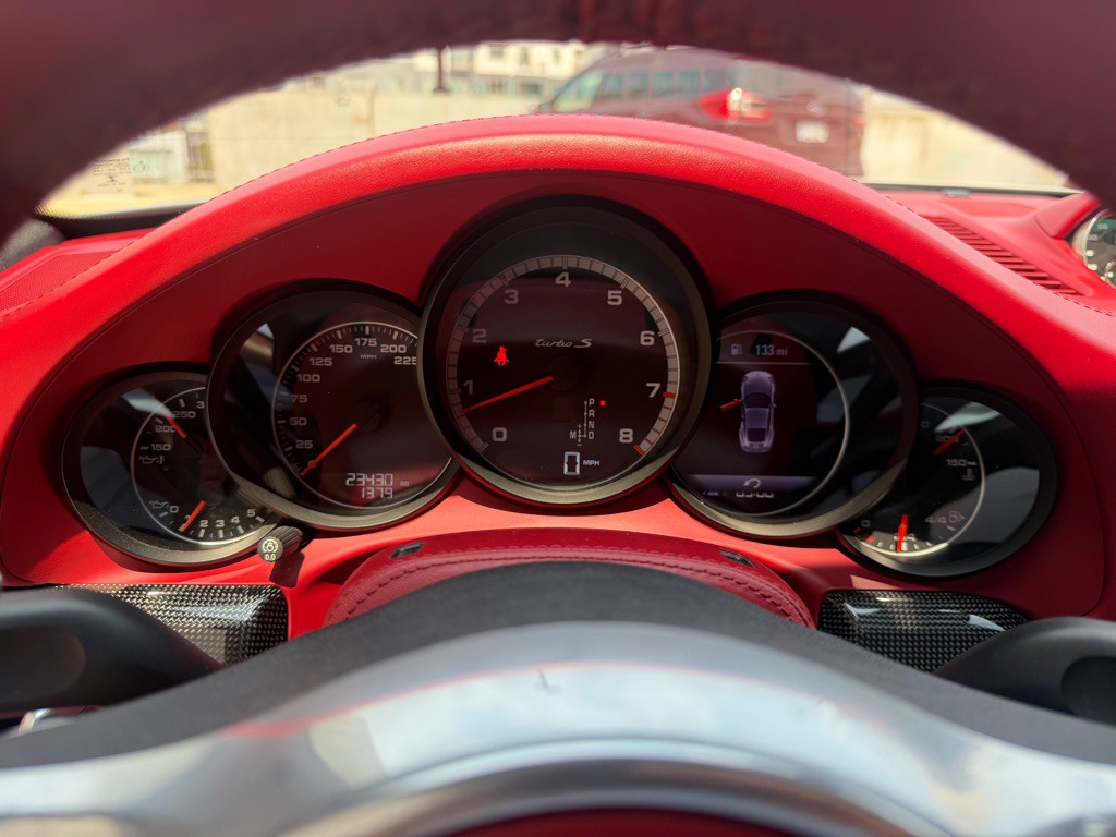 2015 Porsche 911 Image 15