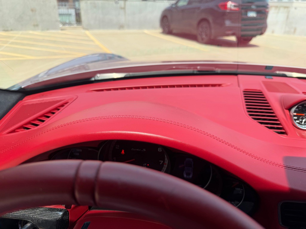 2015 Porsche 911 Image 18