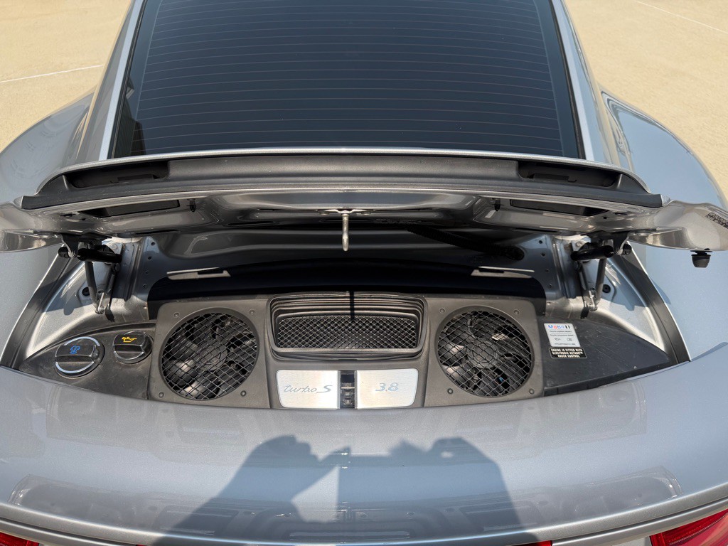 2015 Porsche 911 Image 25