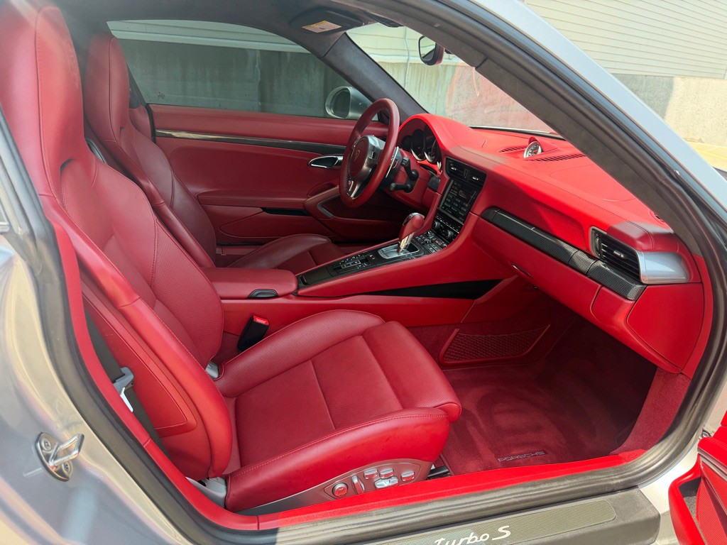 2015 Porsche 911 Image 27
