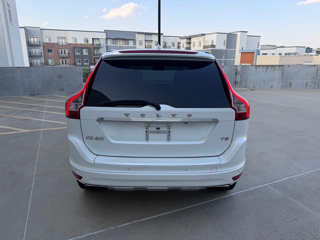 2016 Volvo XC60 Image 4