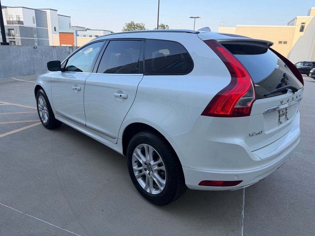 2016 Volvo XC60 Image 5
