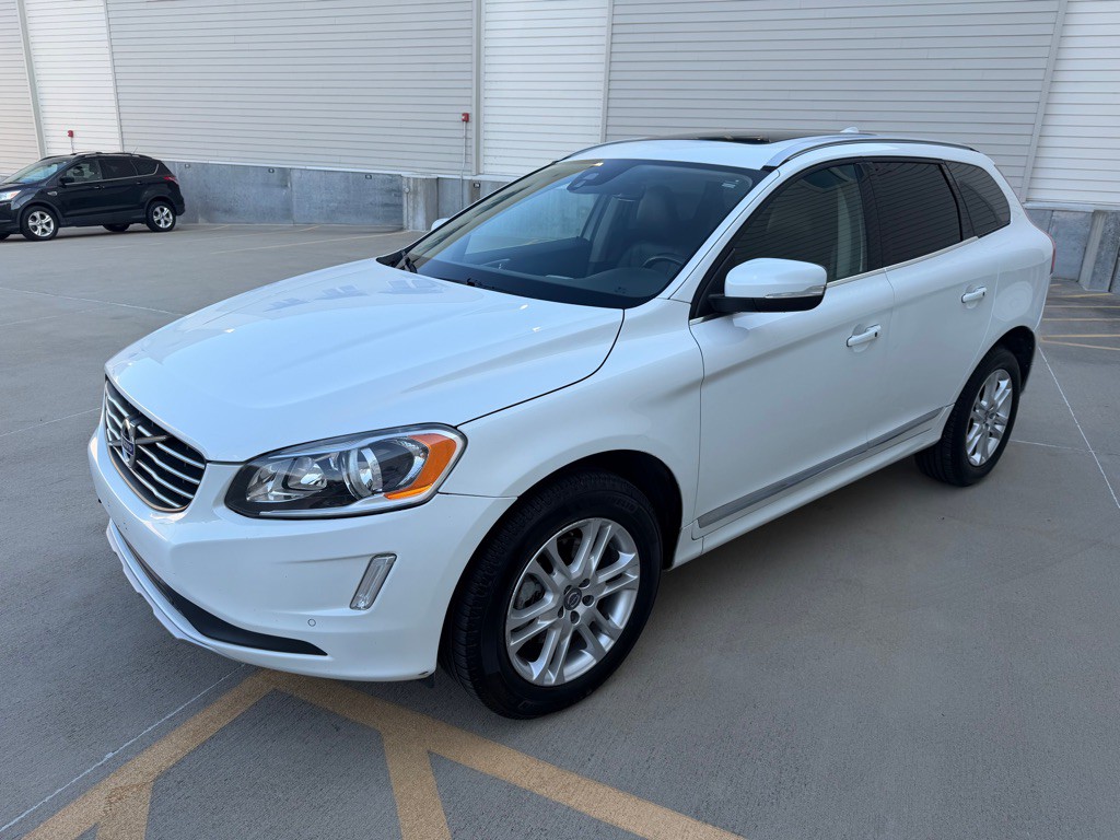 2016 Volvo XC60 Image 7
