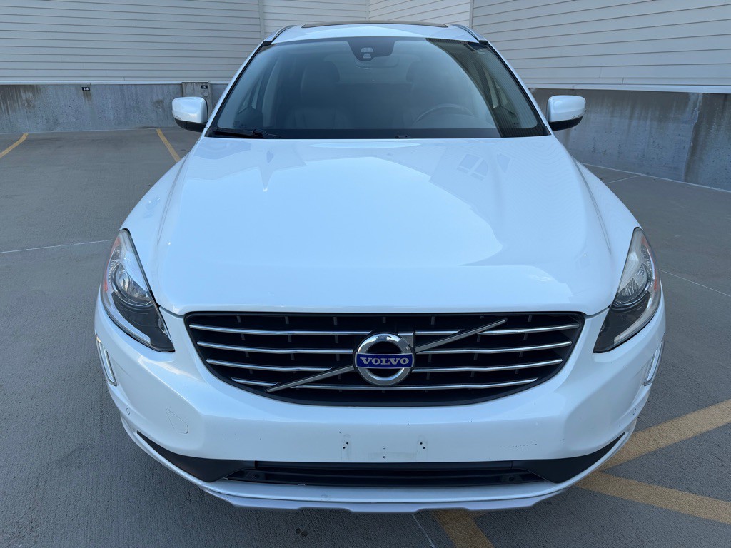 2016 Volvo XC60 Image 8