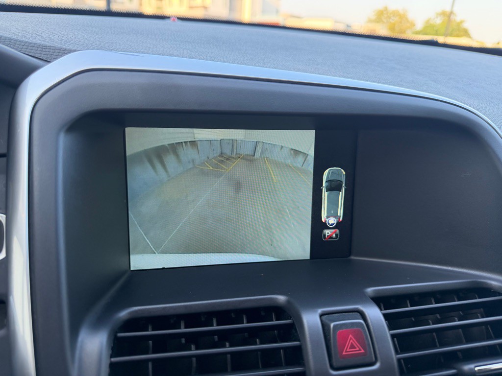 2016 Volvo XC60 Image 19