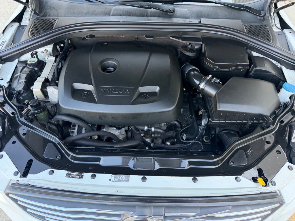 2016 Volvo XC60 Image 29