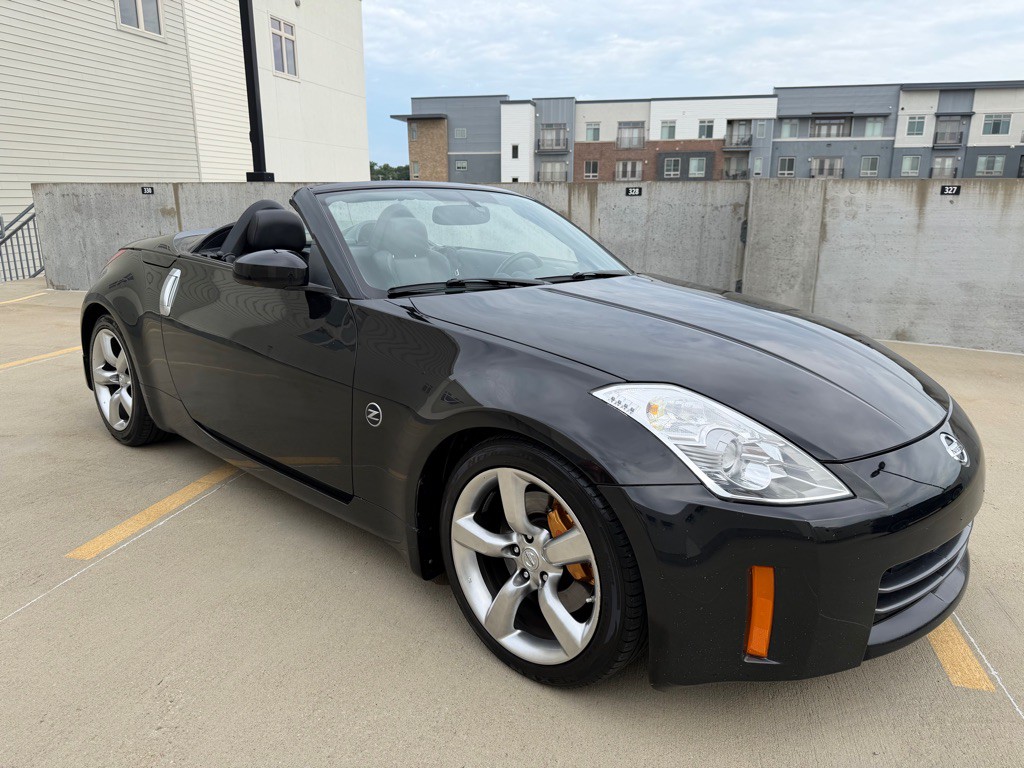 2006 Nissan 350Z Image 1