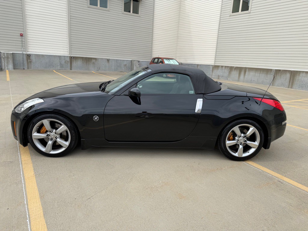 2006 Nissan 350Z Image 14