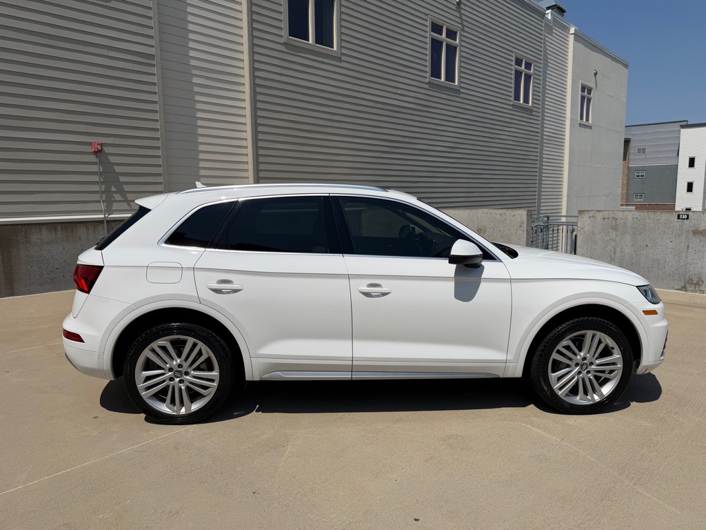 2018 Audi Q5 Image 2