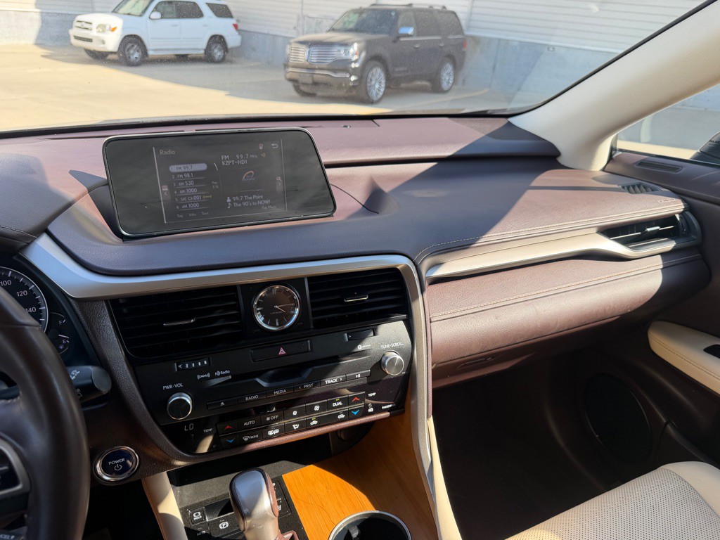 2018 Lexus RX Image 18