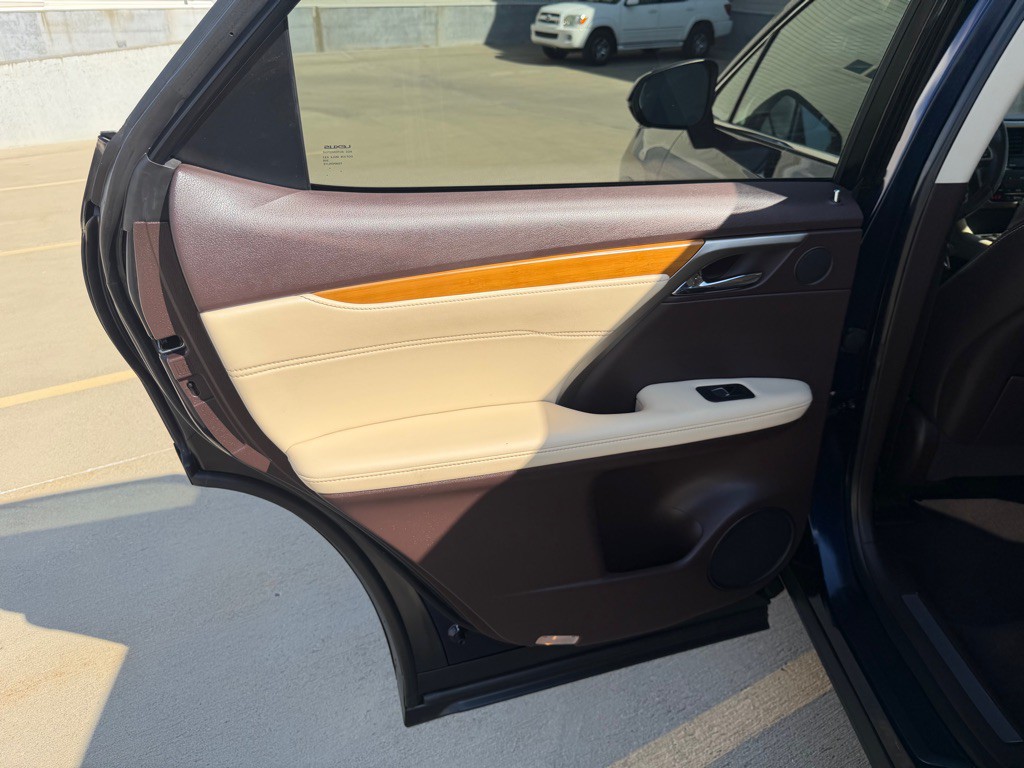 2018 Lexus RX Image 24