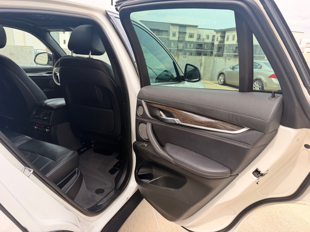 2019 BMW X6 Image 19