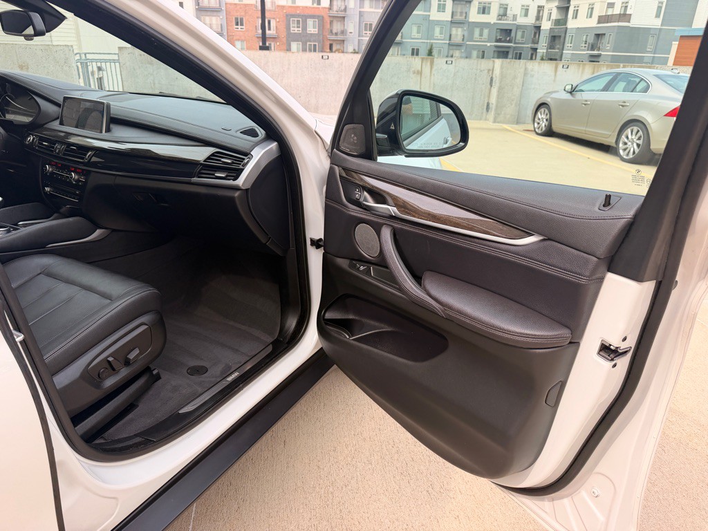 2019 BMW X6 Image 22