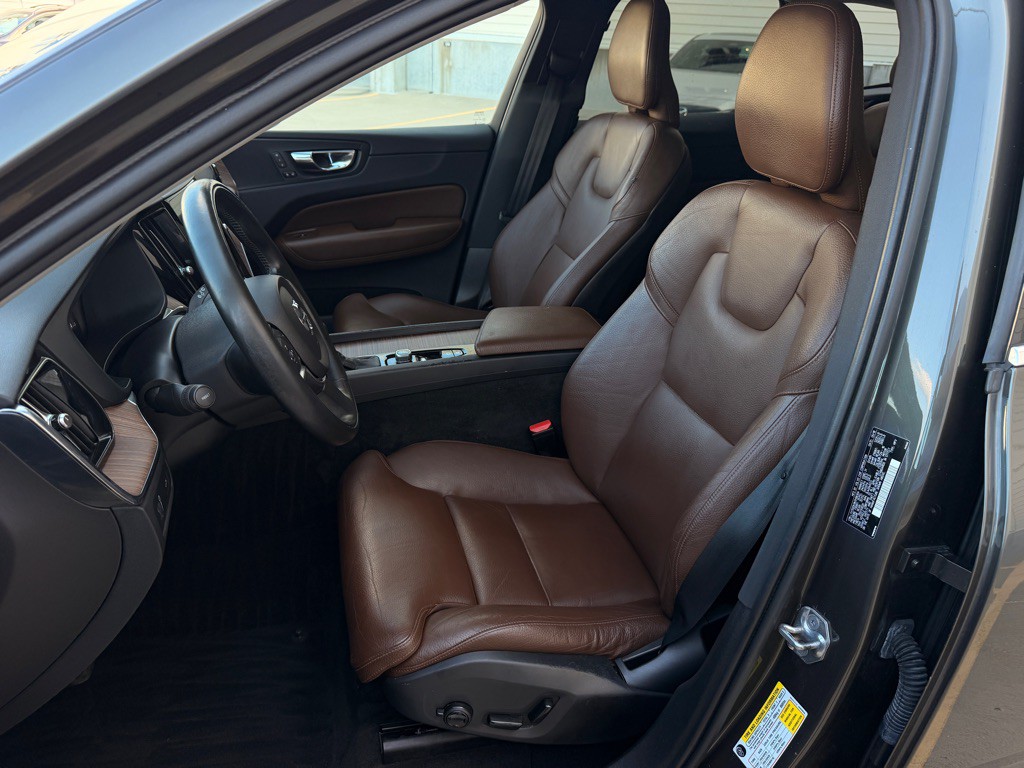 2019 Volvo XC60 Image 10