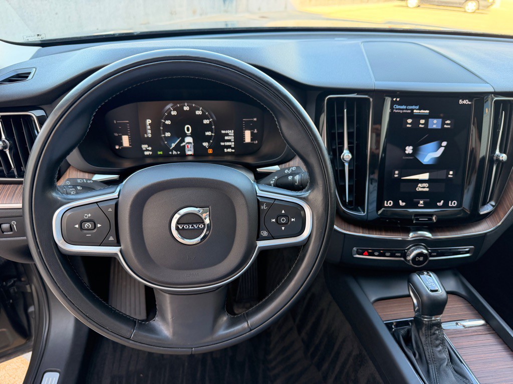 2019 Volvo XC60 Image 11