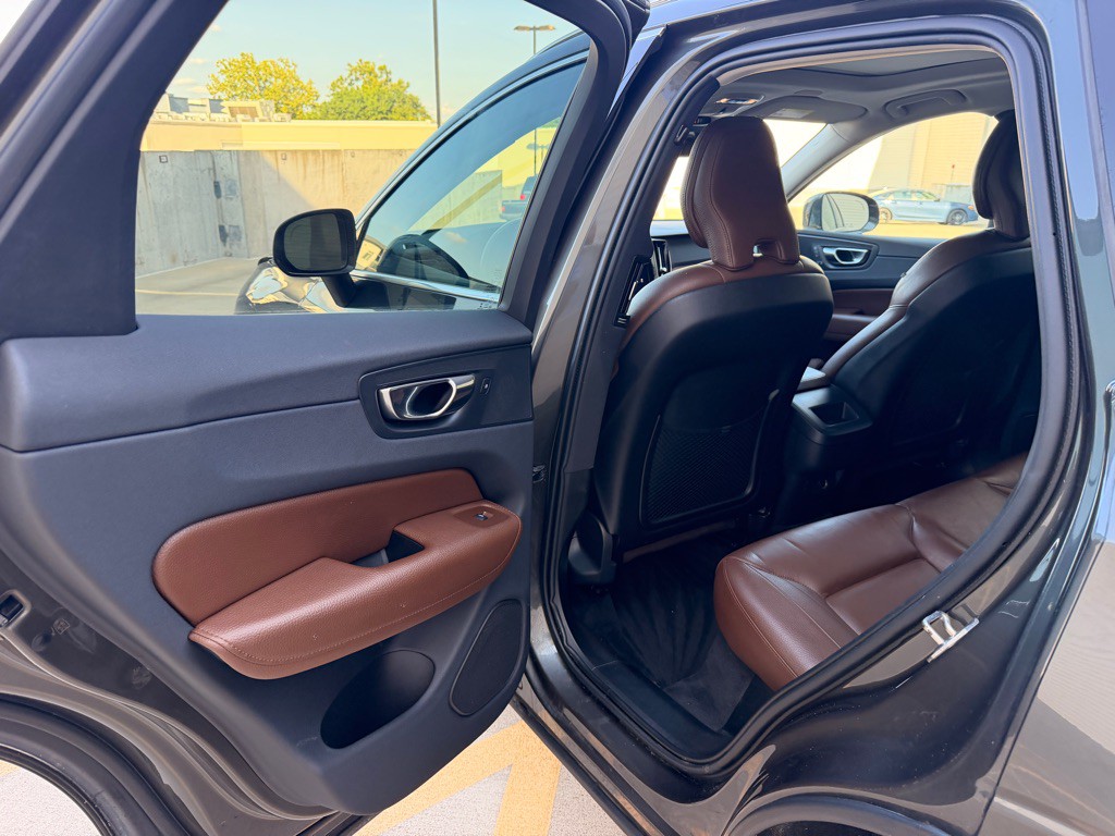 2019 Volvo XC60 Image 14