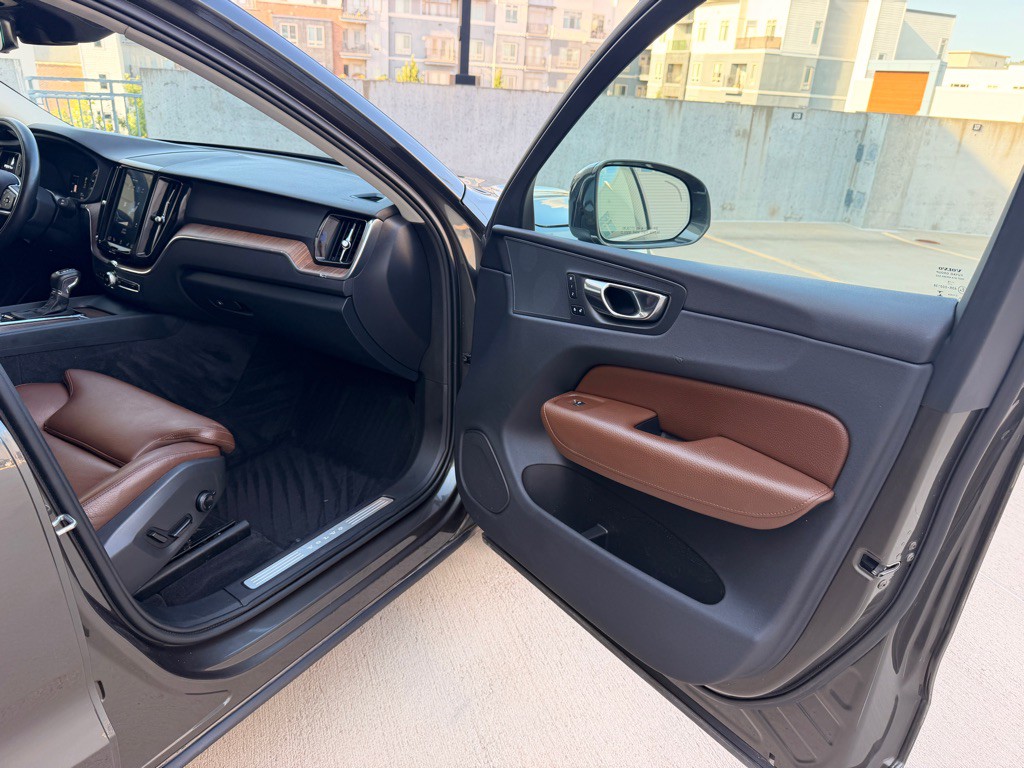 2019 Volvo XC60 Image 19