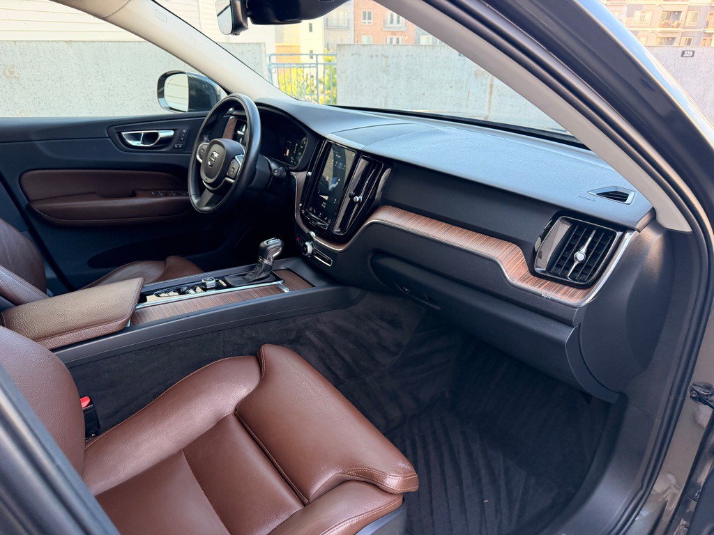 2019 Volvo XC60 Image 20