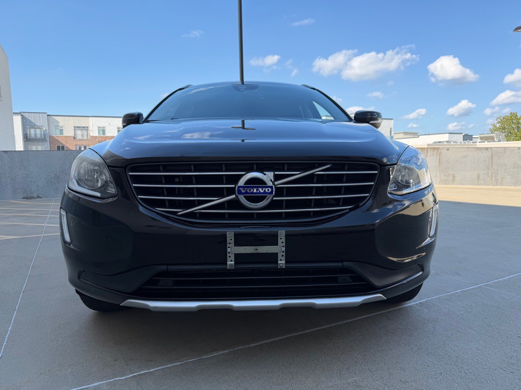 2015 Volvo XC60 Image 2