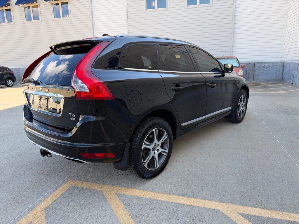 2015 Volvo XC60 Image 7