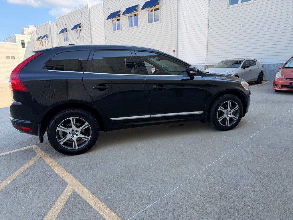 2015 Volvo XC60 Image 8