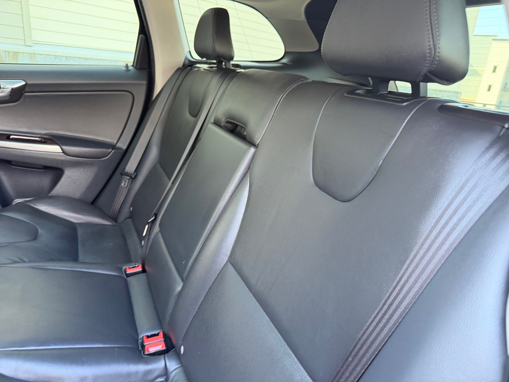 2015 Volvo XC60 Image 20