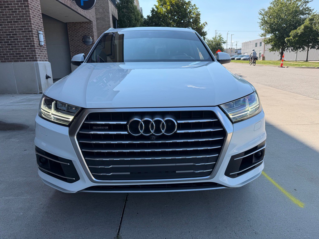 2017 Audi Q7 Image 2
