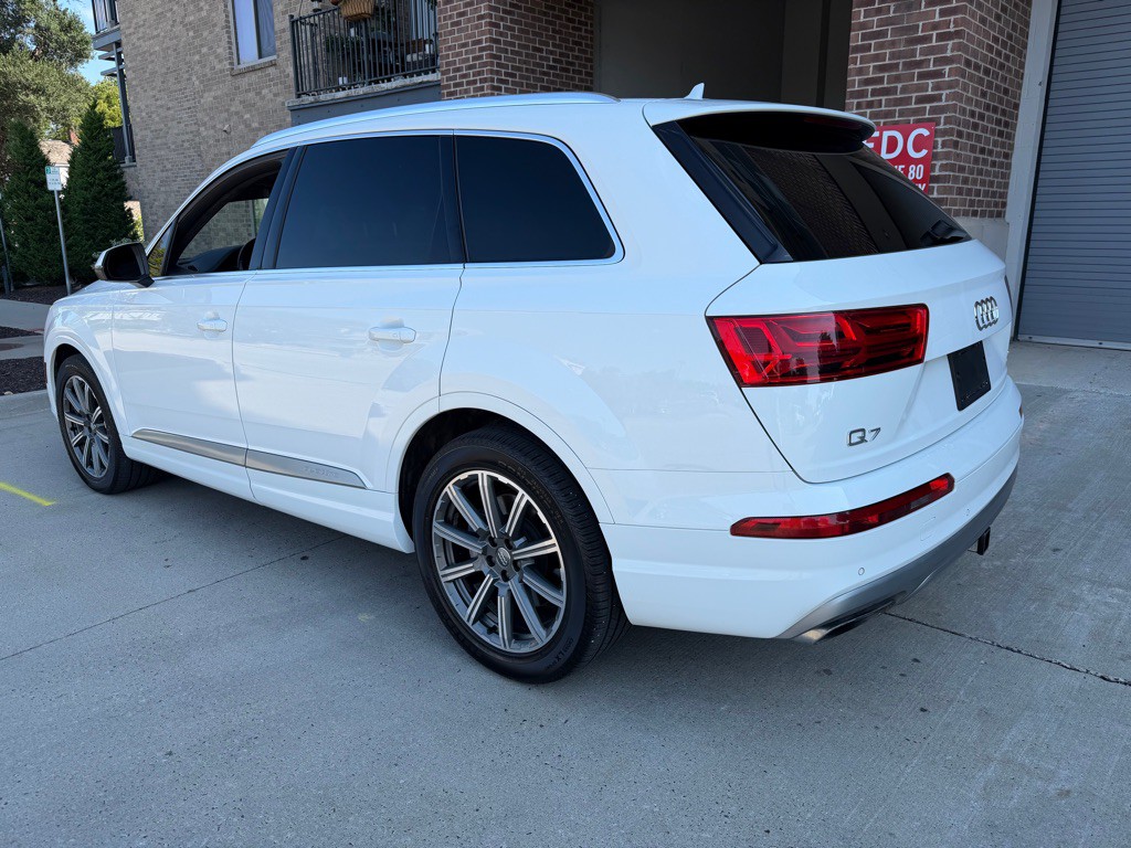 2017 Audi Q7 Image 5
