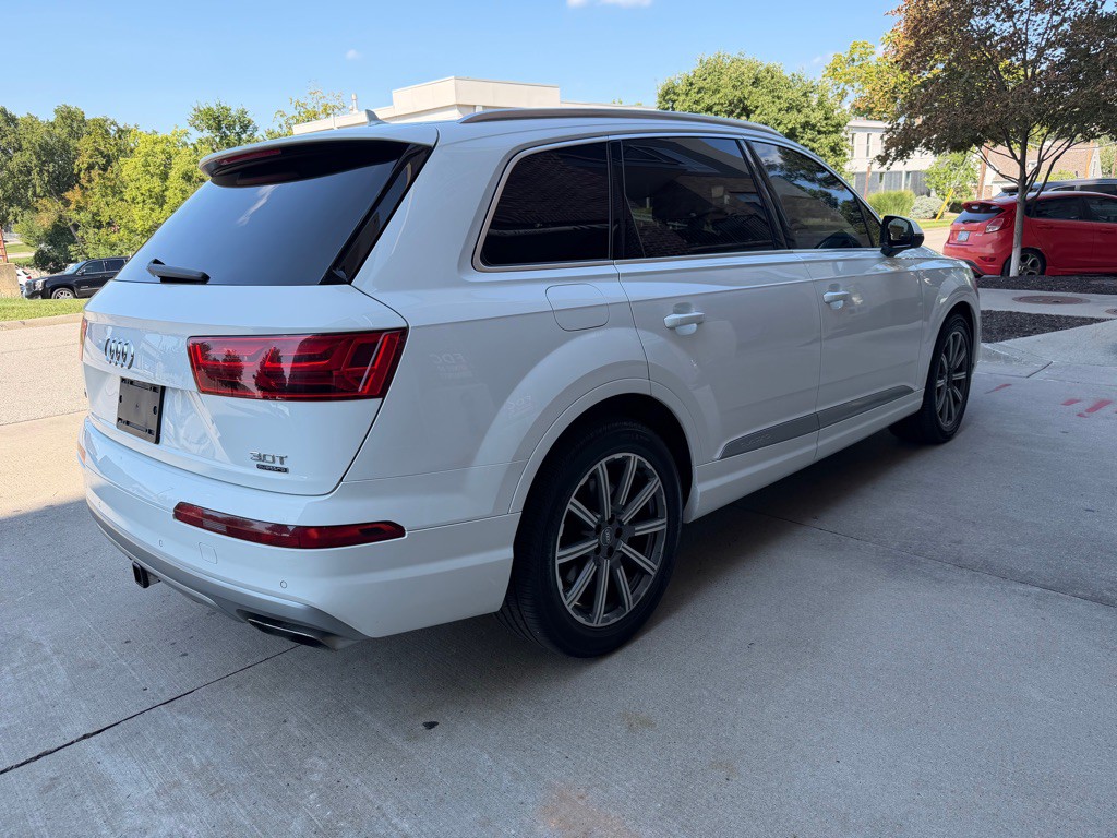 2017 Audi Q7 Image 7