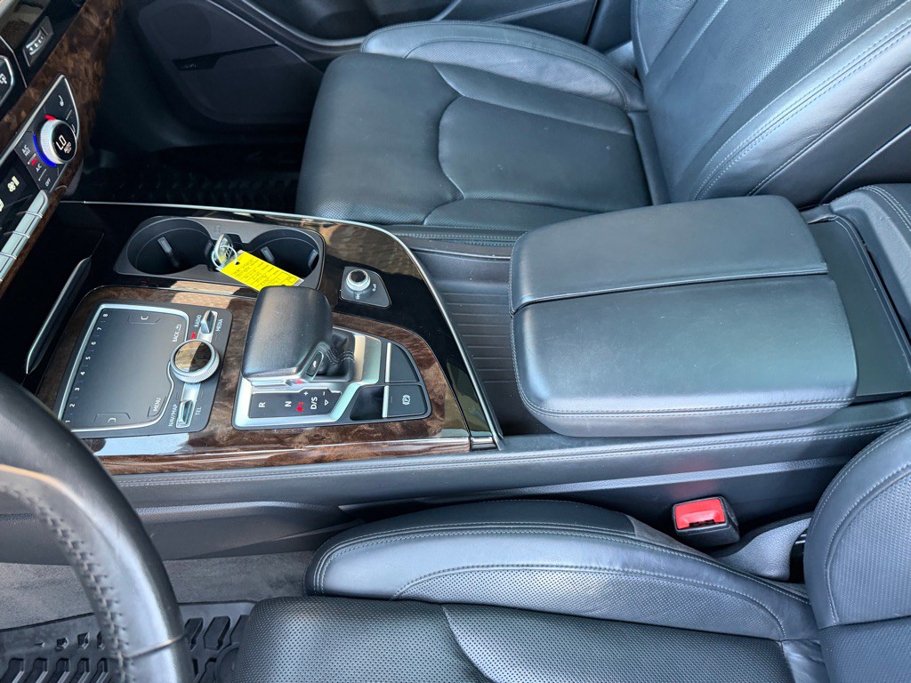 2017 Audi Q7 Image 12
