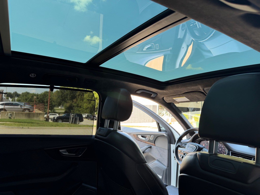 2017 Audi Q7 Image 21