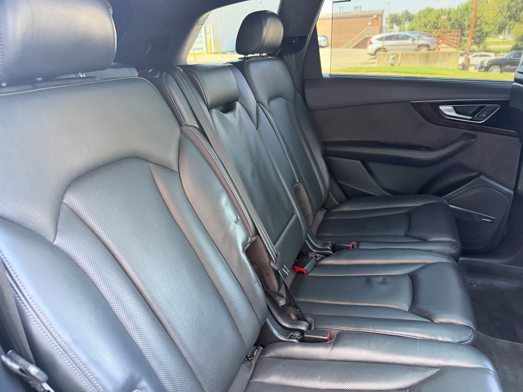 2017 Audi Q7 Image 23