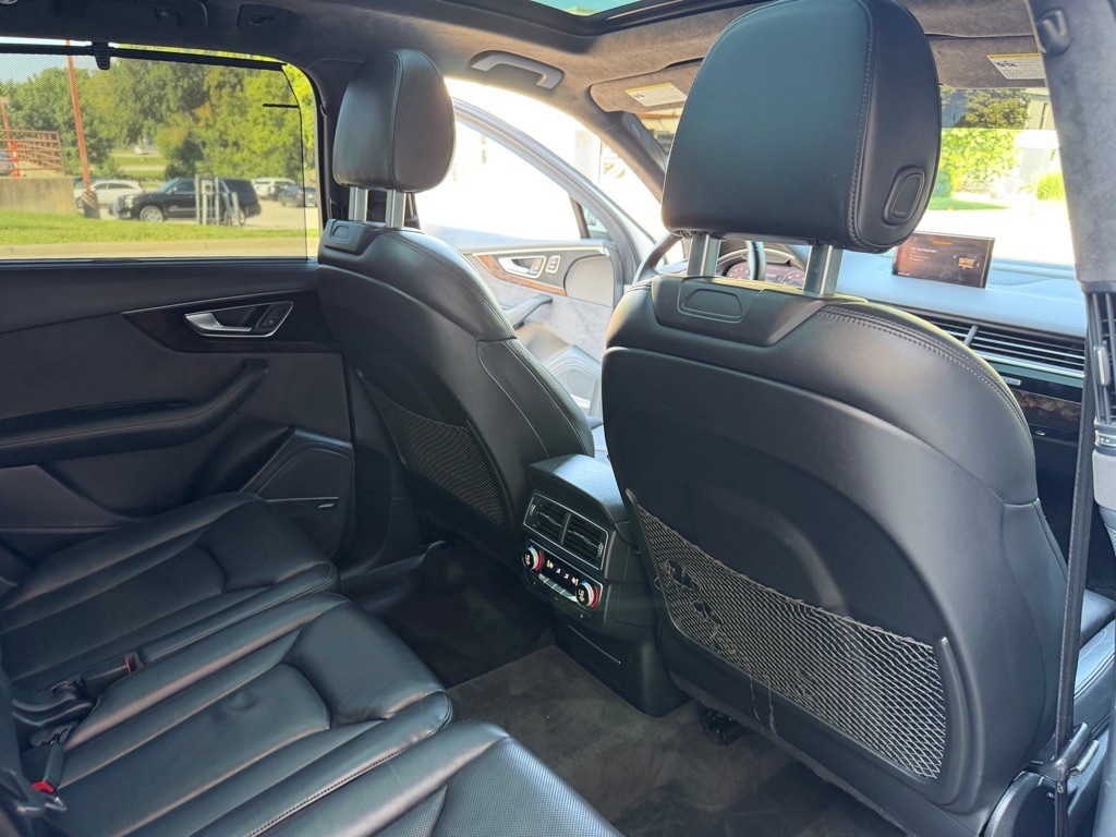 2017 Audi Q7 Image 25