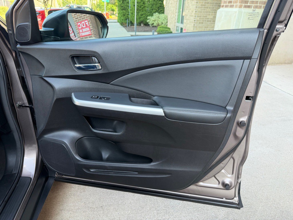 2015 Honda CR-V Image 28