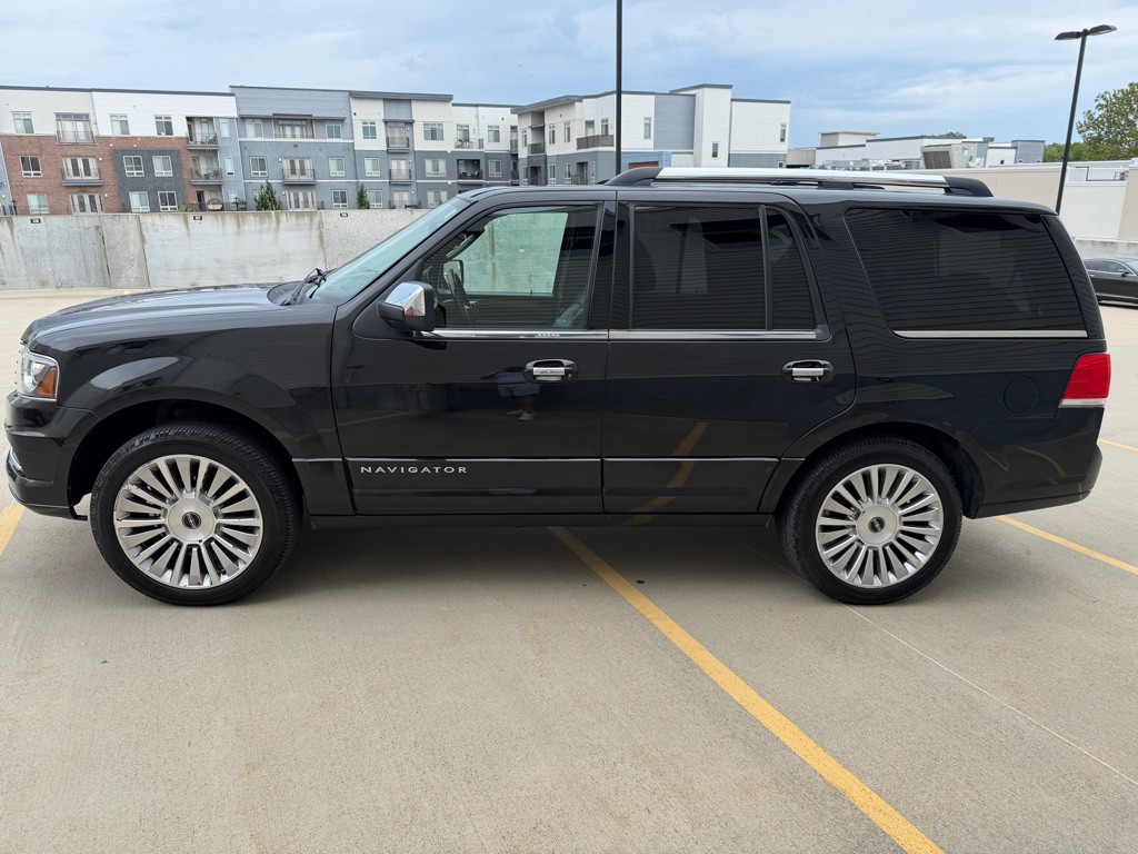 2015 Lincoln Navigator Image 6