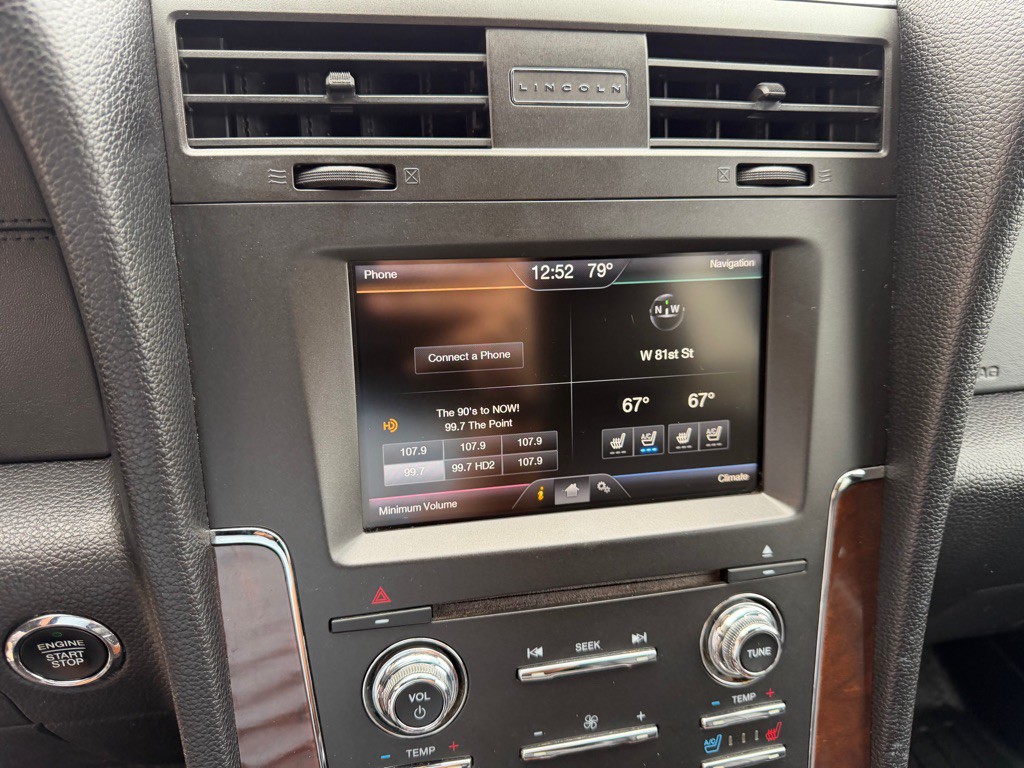 2015 Lincoln Navigator Image 16