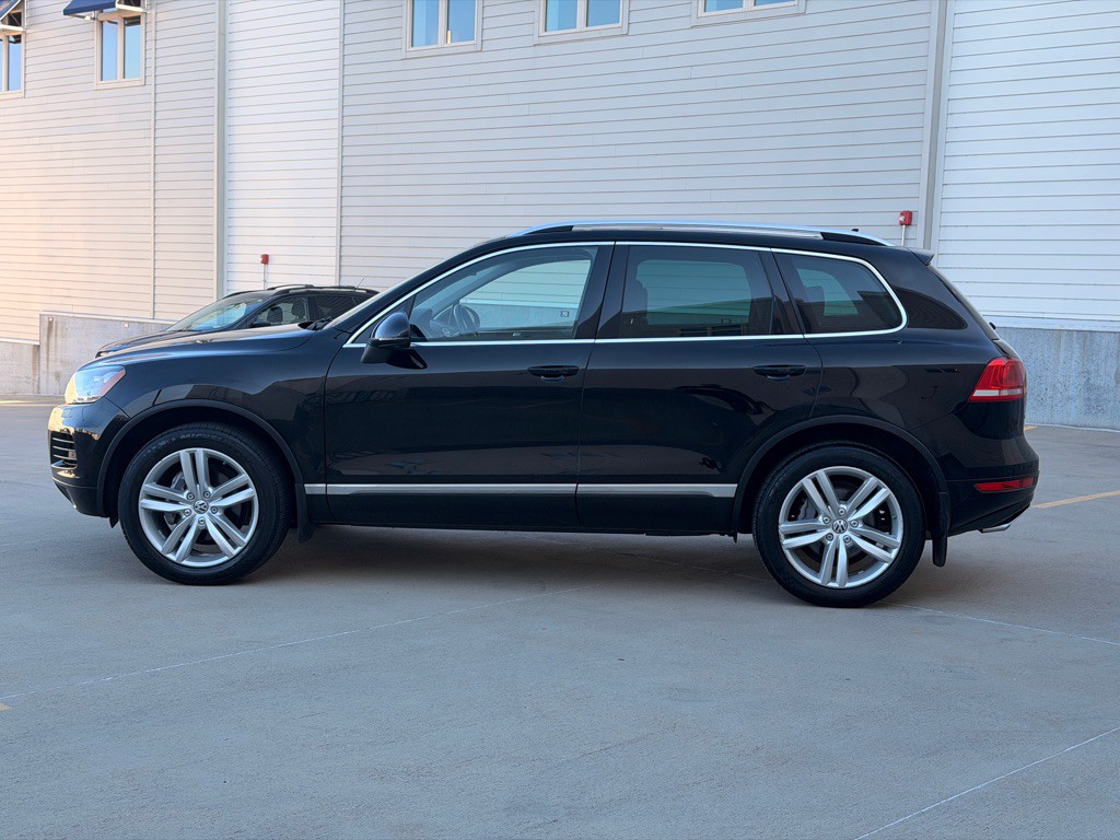 2013 Volkswagen Touareg Image 5