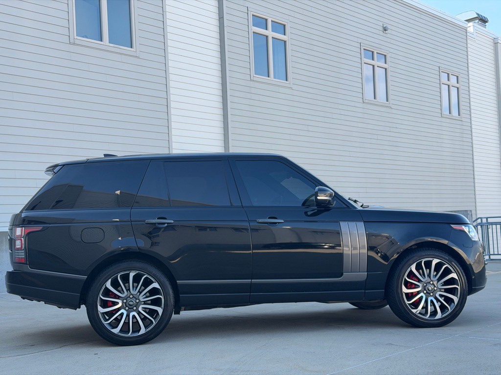 2017 Land Rover Range Rover Image 2